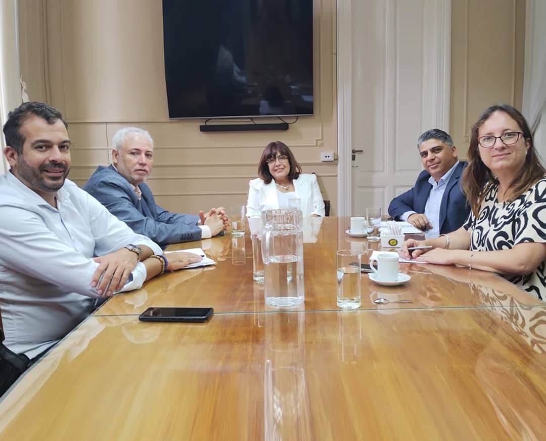 Reunión de autoridades en el ENAPRO sobre el Puerto Rosario