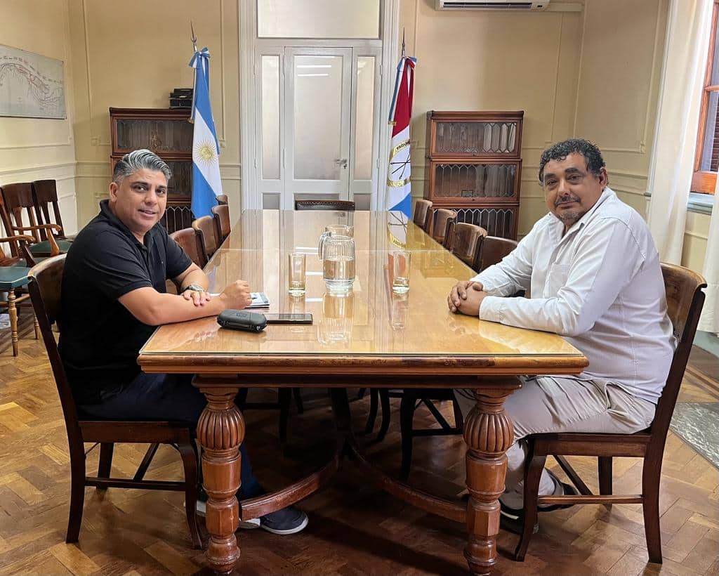 César Aybar y Cesar Prada en reunión sobre estibadores
