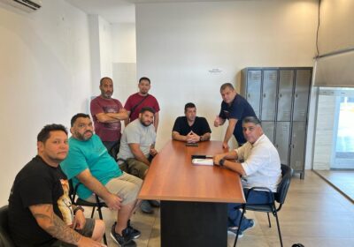 Reunión de trabajadores de Alveamar con dirigentes sindicales