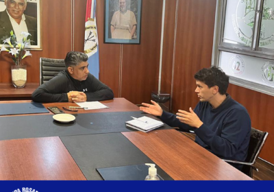 Reunión de capacitación para trabajadores portuarios