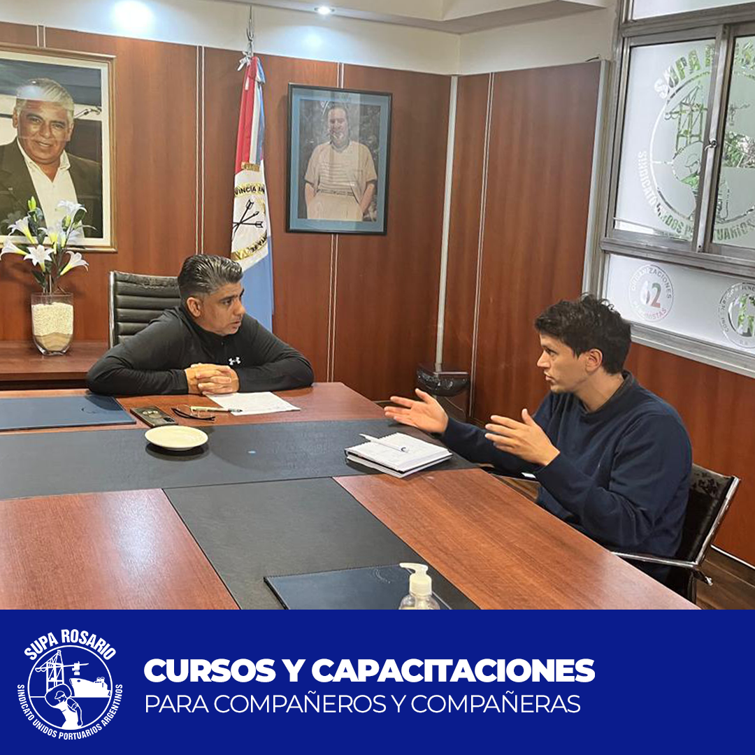 Reunión de capacitación para trabajadores portuarios