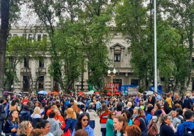 Trabajadores de SUPA Rosario en la Marcha Federal Universitaria