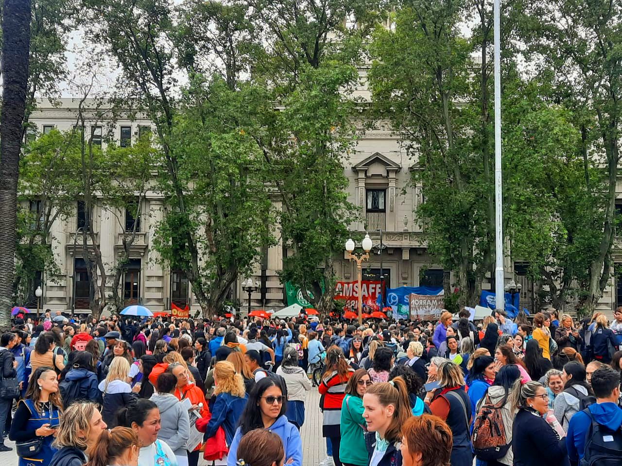 Trabajadores de SUPA Rosario en la Marcha Federal Universitaria